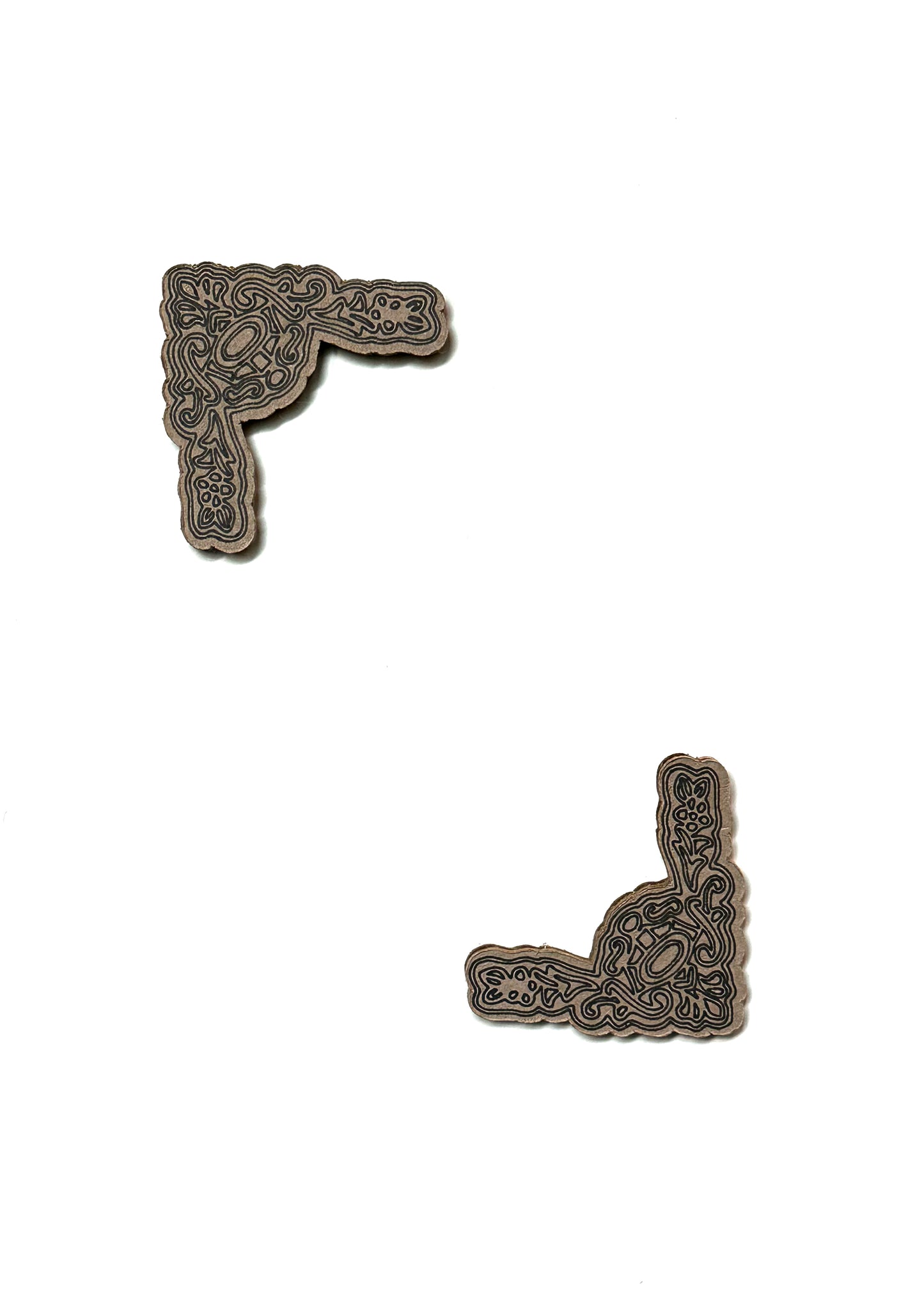 Alma Image Corner Gallery Magnets (2-Pack)